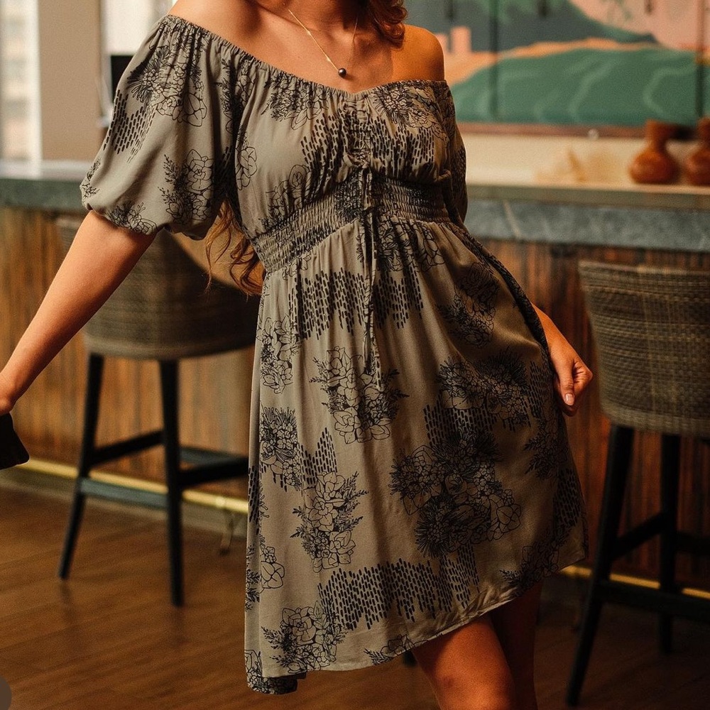 Kahulalea Dress - Fall Ka Ua Moaniani Lehua O Puna - Moss Grey